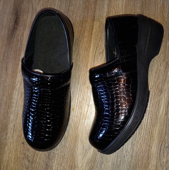 No Brand Shoes - Women's Loafers